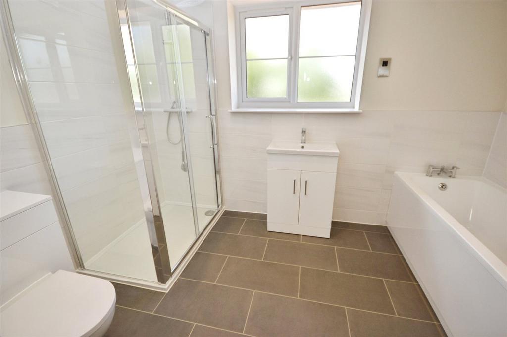 Bath/Shower Room