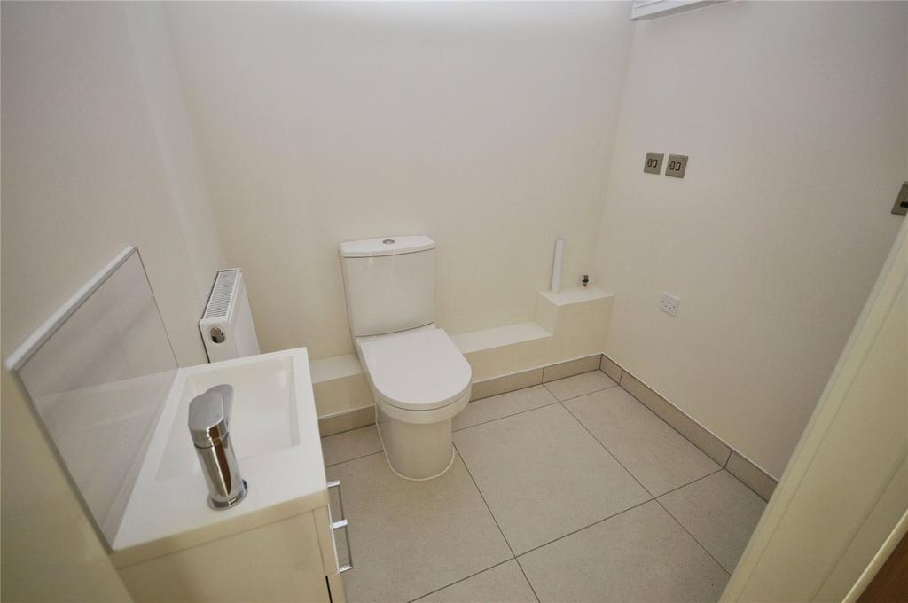 Cloakroom/Wc