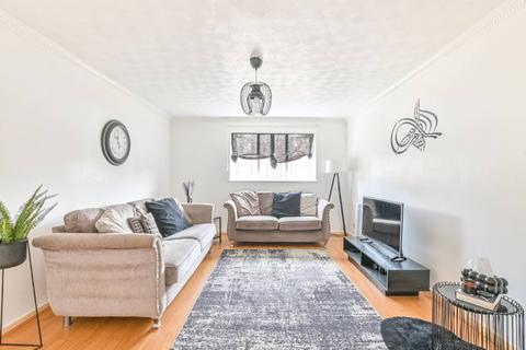 2 bedroom flat for sale, Campbell Gordon Way, Gladstone Park, London, NW2