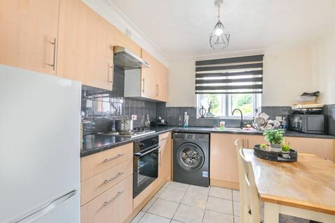 2 bedroom flat for sale, Campbell Gordon Way, Gladstone Park, London, NW2