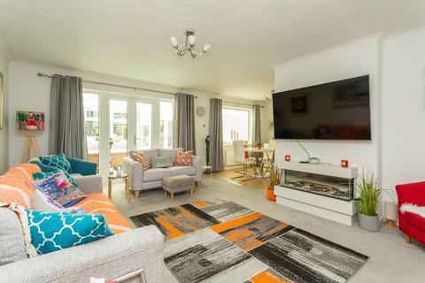 3 bedroom bungalow for sale, Britannia Avenue, Whitstable, Kent, CT5