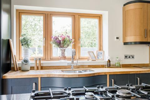 4 bedroom detached house for sale, Norwich Road, Dereham