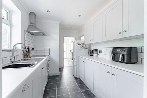 undefined, Hills Crescent, Gayton