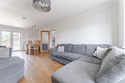 undefined, Hills Crescent, Gayton