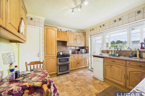 3 bedroom detached bungalow for sale, Zealand Park, Caergeiliog, Caergeiliog