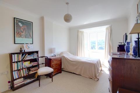 2 bedroom flat for sale, Monterey Court, Varndean Park Estate