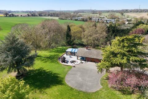 4 bedroom detached bungalow for sale, Brick Kiln Lane, Norwich NR14