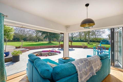 4 bedroom detached bungalow for sale, Brick Kiln Lane, Norwich NR14