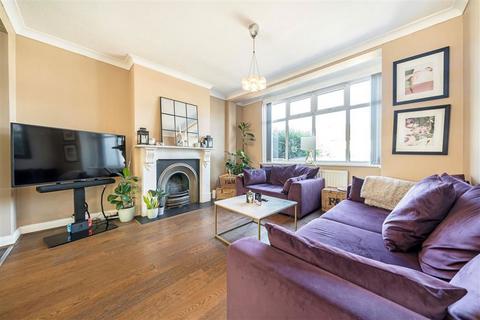4 bedroom end of terrace house for sale, Pitfold Road, London SE12