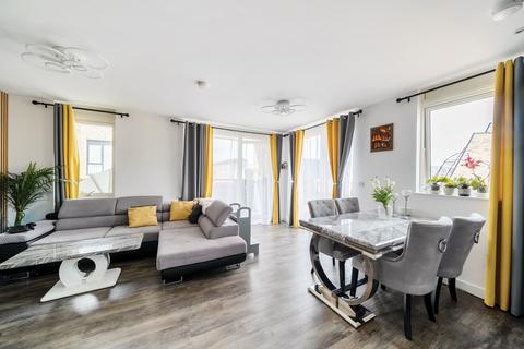 Dollis Valley Drive, Barnet, EN5