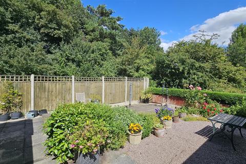 35 Juniper Gardens, Bingham, Nottingham, NG13 8UA