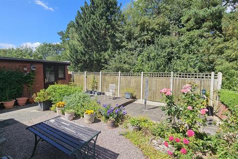 35 Juniper Gardens, Bingham, Nottingham, NG13 8UA