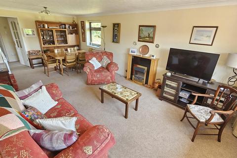 35 Juniper Gardens, Bingham, Nottingham, NG13 8UA