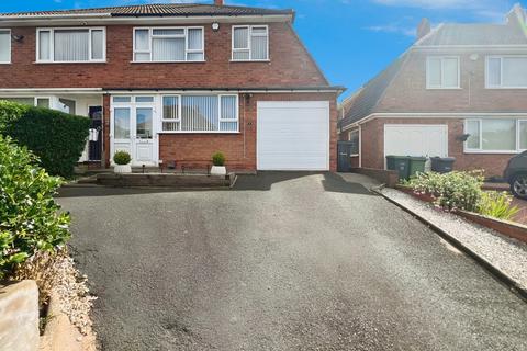 3 bedroom semi-detached house to rent - Oldbury B68