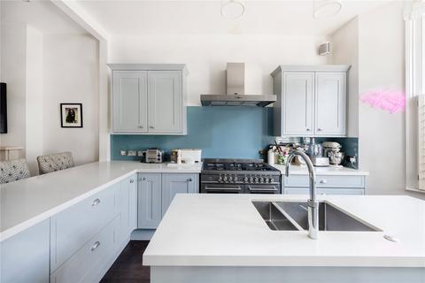 4 bedroom terraced house for sale, Salcott Road, London SW11