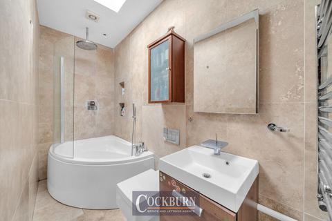 5 Molescroft, London, SE9 3JU