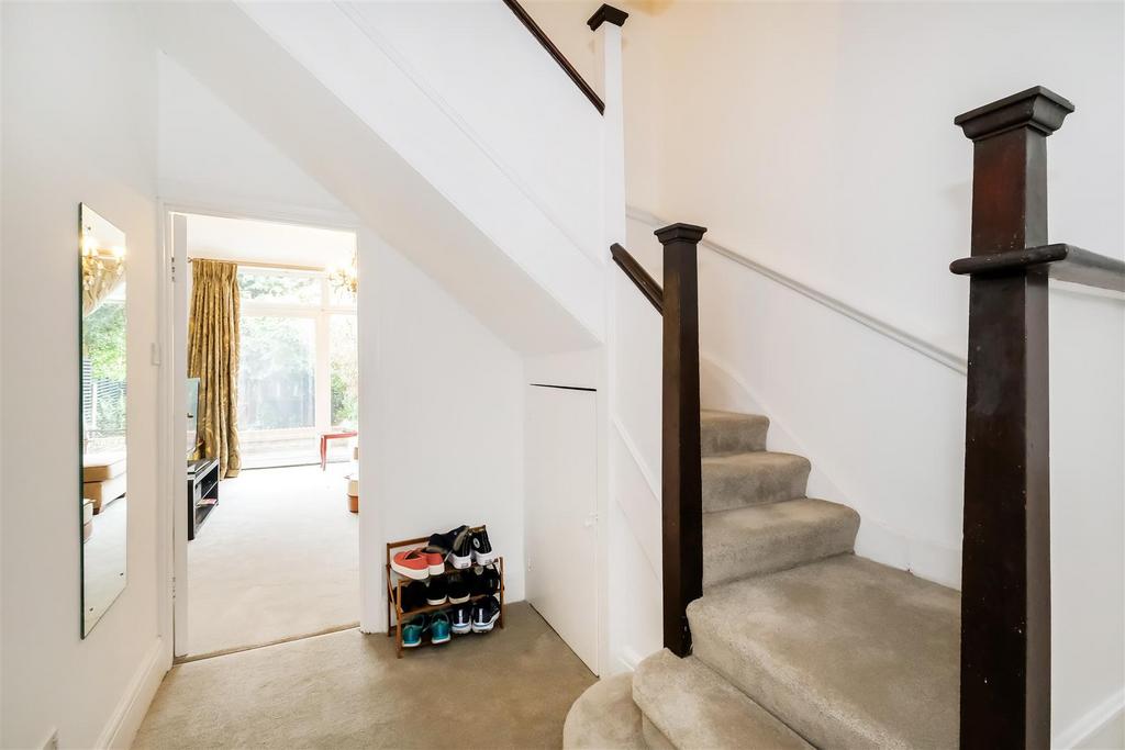 87 Woodford Road-21.jpg