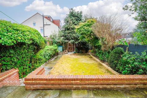 4 bedroom house for sale, Woodford Road, London