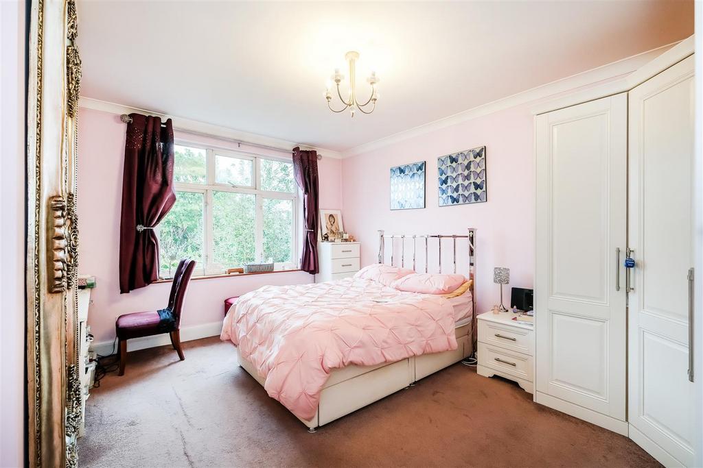 87 Woodford Road-8.jpg
