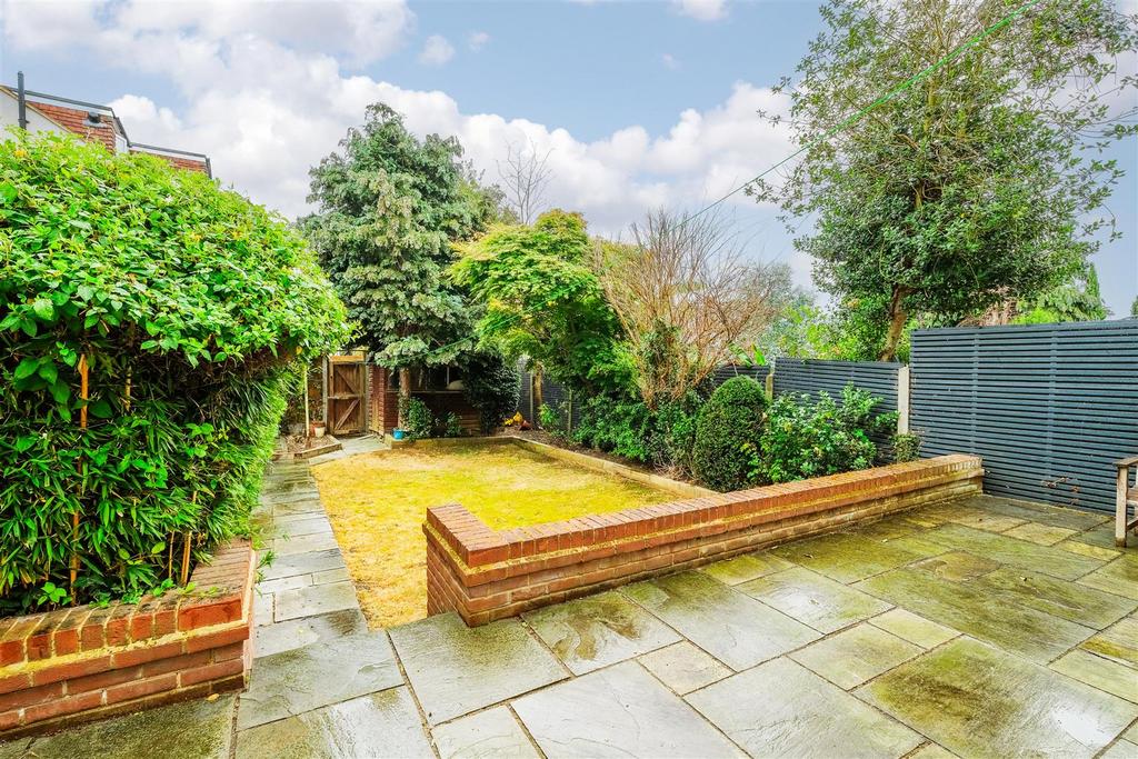 87 Woodford Road-23.jpg