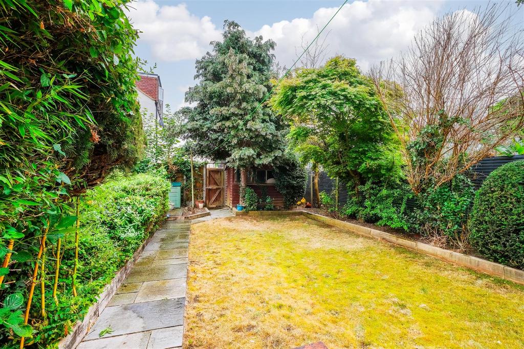 87 Woodford Road-26.jpg