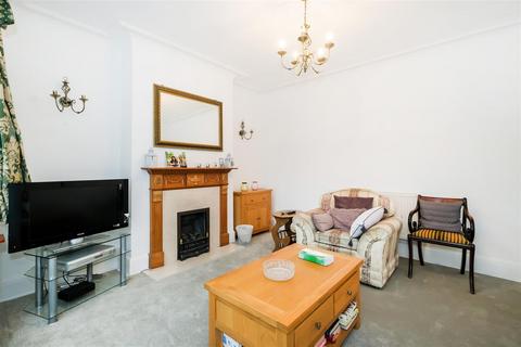 4 bedroom house for sale, Woodford Road, London