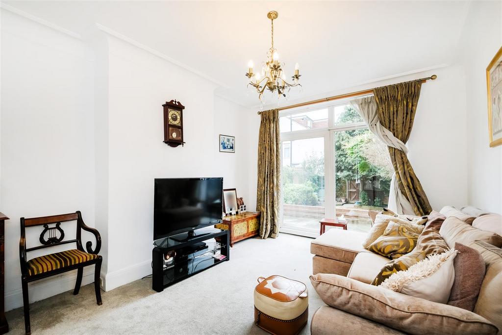 87 Woodford Road-18.jpg