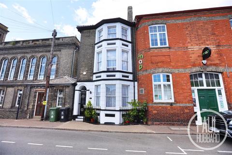 6 bedroom terraced house for sale, Deneside, Great Yarmouth, NR30