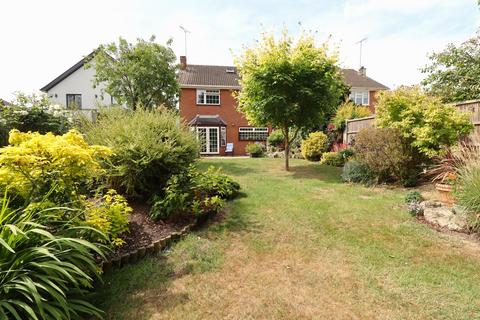 4 bedroom detached house for sale, Victoria Road, Rayleigh, SS6