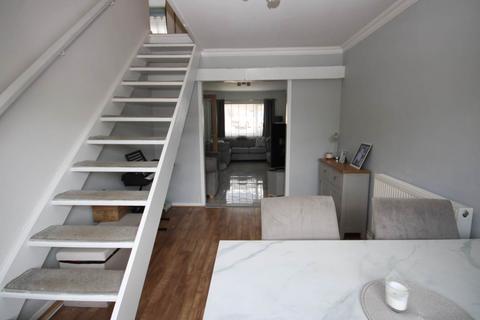 11 Magnolia Close, Porth, CF39 9TN