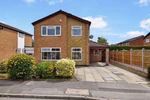 2 Long Close, Leyland, PR26 7AB