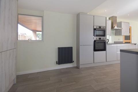 2 Long Close, Leyland, PR26 7AB