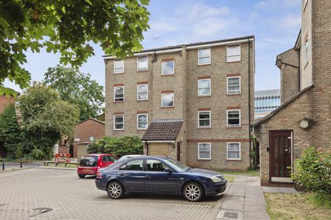 2 bedroom apartment for sale, Crofters Way, London, NW1