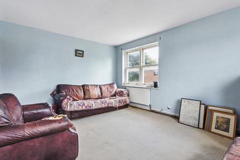 2 bedroom apartment for sale, Crofters Way, London, NW1