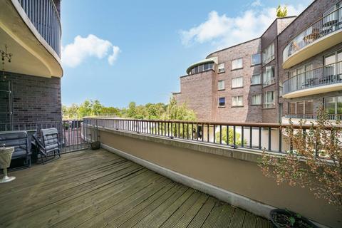 1 bedroom flat for sale, Alfred Court, Fortune Green Road NW6