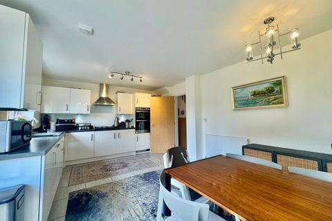 31 Hunter Road, Whetstone, Leicester, LE8 6AE