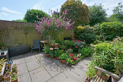 4 Ashmead, Grampound Road, Truro, TR2 4DH