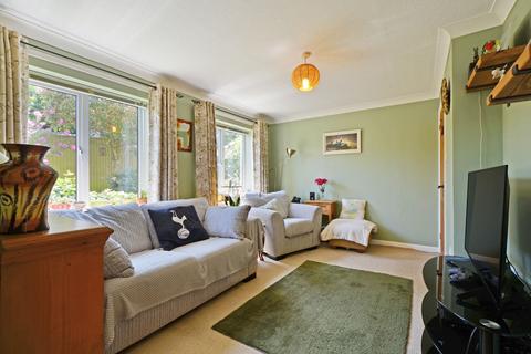 4 Ashmead, Grampound Road, Truro, TR2 4DH