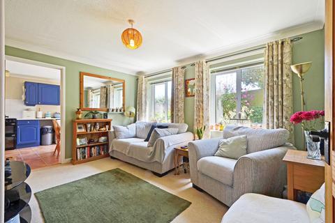 4 Ashmead, Grampound Road, Truro, TR2 4DH