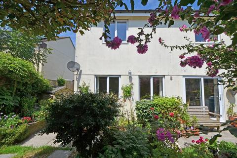 4 Ashmead, Grampound Road, Truro, TR2 4DH