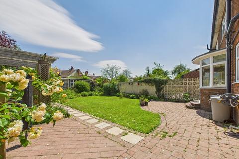 3 bedroom semi-detached house for sale, Spencers Mead, Driffield, YO25 6RJ