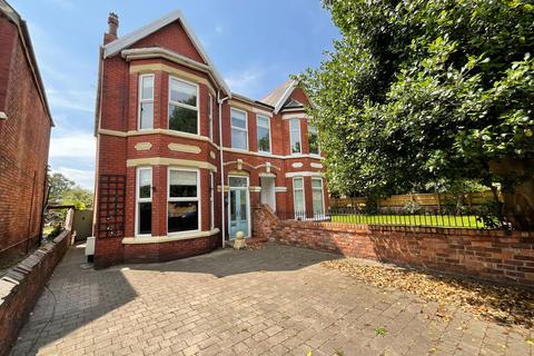 4 bedroom semi-detached house for sale, Forest Road, Southport PR8