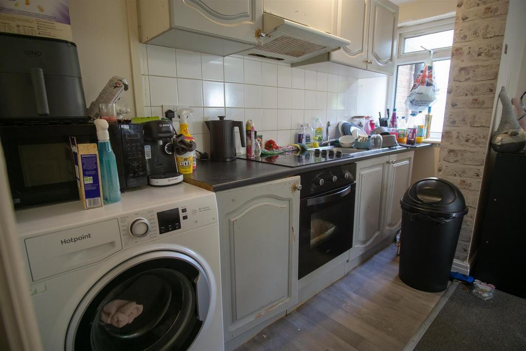 Kitchen area (open plan)