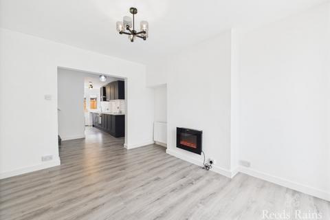 2 bedroom end of terrace house for sale, Middleton Avenue, Hull HU9