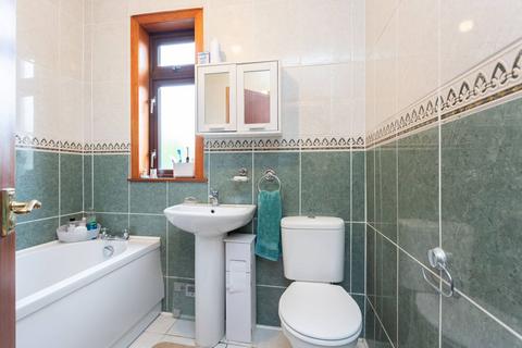 96 Ballindean Road, Dundee, DD4 8NZ