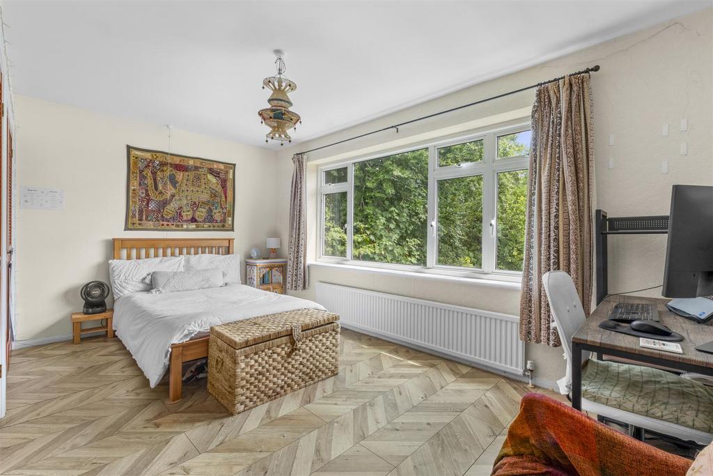 Flat 4 Temple Orchard, Amersham Hill, HP13 6 PH-3.j