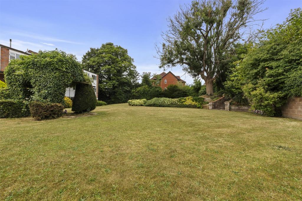 Flat 4 Temple Orchard, Amersham Hill, HP13 6 PH-9.j