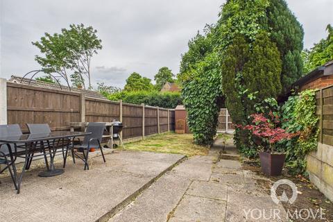 3 bedroom end of terrace house to rent, Evans Street, Crewe CW1