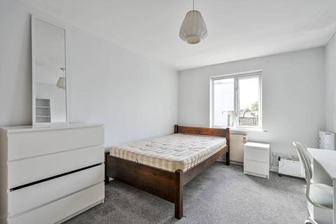 16 John Austin Close, Kingston Upon Thames, KT2 6SU