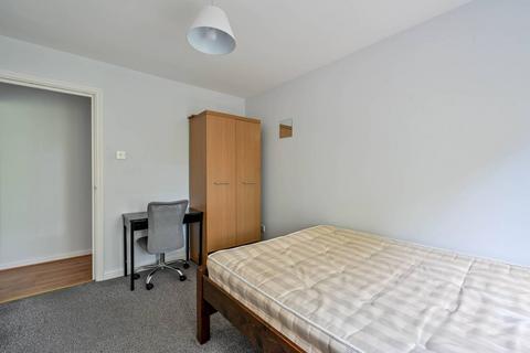 16 John Austin Close, Kingston Upon Thames, KT2 6SU